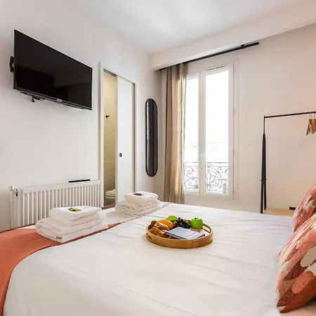 Javel - Tour Eiffel Zajazd Paryż