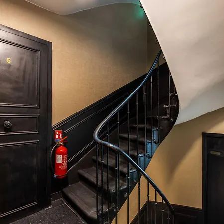 Javel - Tour Eiffel Zajazd Paryż